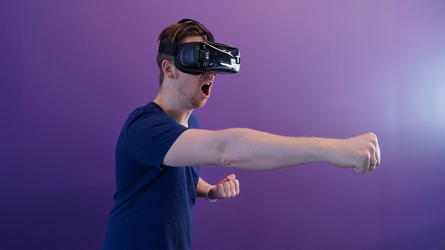 What is Virtual Reality? Understand of...